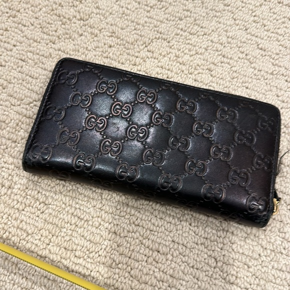 Gucci Guccissima Margaux Calfskin Metal Bar Zip Around Wallet - Picture 4 of 5